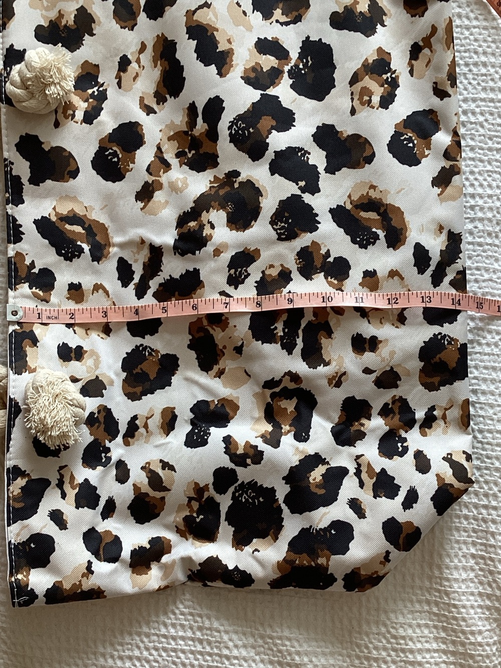 Leopard Print Canvas Tote Bag in White and Brown - Picture 3 of 4